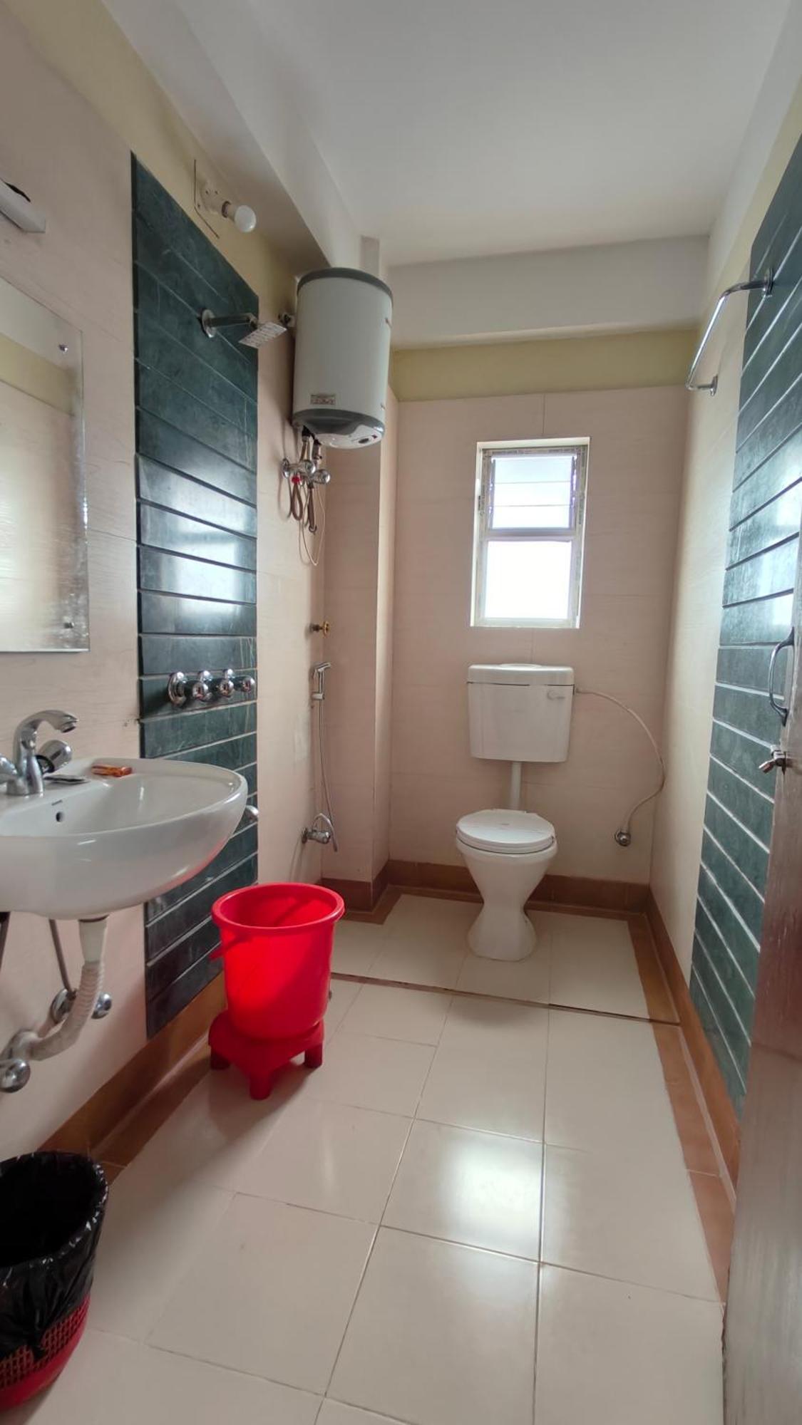 Hotel Niladrii Galaxy Сіліґурі Екстер'єр фото